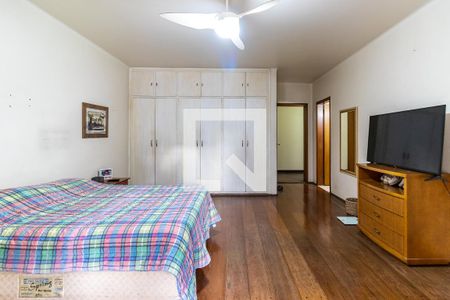 Casa à venda com 600m², 5 quartos e 2 vagasQuarto 4 - Suíte 1