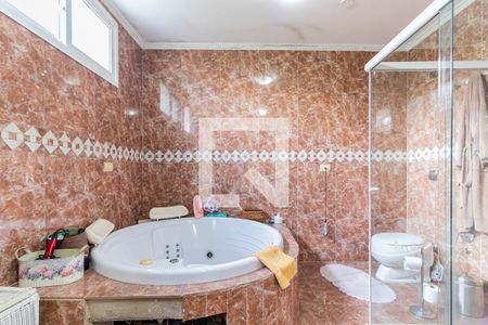 Casa à venda com 600m², 5 quartos e 2 vagasBanheiro da Suíte 2