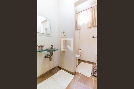 Casa à venda com 600m², 5 quartos e 2 vagasLavabo