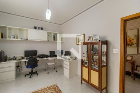 Casa à venda com 440m², 4 quartos e 8 vagasQuarto 3