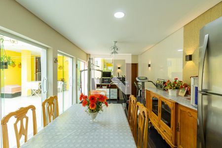 Casa à venda com 440m², 4 quartos e 8 vagasChurrasqueira