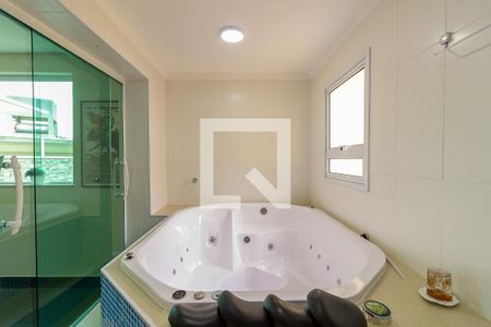 Casa à venda com 440m², 4 quartos e 8 vagasBanheiro