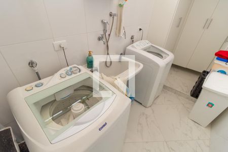 Casa à venda com 440m², 4 quartos e 8 vagasLavanderia 