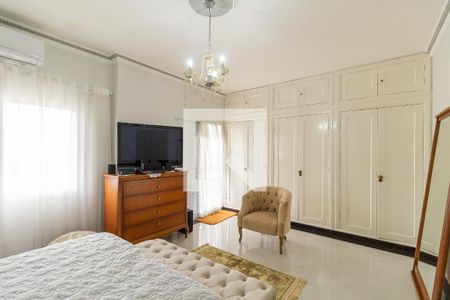 Suíte 1 de casa à venda com 4 quartos, 440m² em Vila Monumento, São Paulo