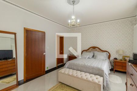 Suíte 1 de casa à venda com 4 quartos, 440m² em Vila Monumento, São Paulo