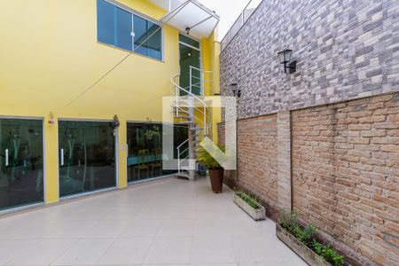 Casa à venda com 440m², 4 quartos e 8 vagasQuintal 