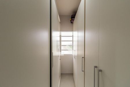 Closet Suíte 1 de casa à venda com 4 quartos, 440m² em Vila Monumento, São Paulo