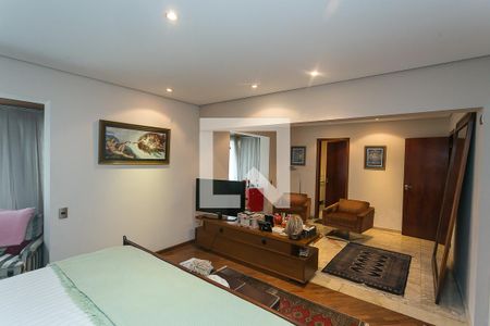 Apartamento à venda com 315m², 3 quartos e 5 vagas Apartamento à venda com 315m², 3 quartos e 5 vagasSuíte 2