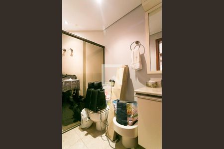 Apartamento à venda com 315m², 3 quartos e 5 vagas Apartamento à venda com 315m², 3 quartos e 5 vagasBanheiro do escritório