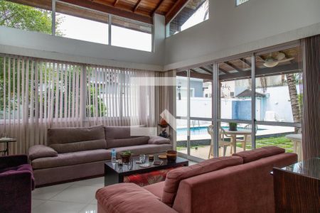 Sala de casa de condomínio à venda com 4 quartos, 240m² em Vargem Grande, Rio de Janeiro
