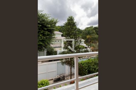 Casa de condomínio à venda com 240m², 4 quartos e 2 vagas Casa de condomínio à venda com 240m², 4 quartos e 2 vagasVaranda da suíte 4