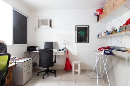 Casa de condomínio à venda com 240m², 4 quartos e 2 vagas Casa de condomínio à venda com 240m², 4 quartos e 2 vagasSuíte 3