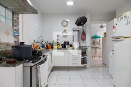 Casa de condomínio à venda com 240m², 4 quartos e 2 vagas Casa de condomínio à venda com 240m², 4 quartos e 2 vagasCozinha