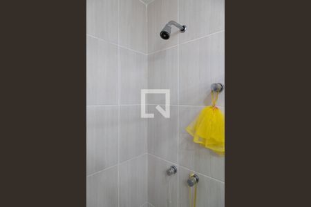 Casa de condomínio à venda com 240m², 4 quartos e 2 vagas Casa de condomínio à venda com 240m², 4 quartos e 2 vagasBanheiro da suíte 3