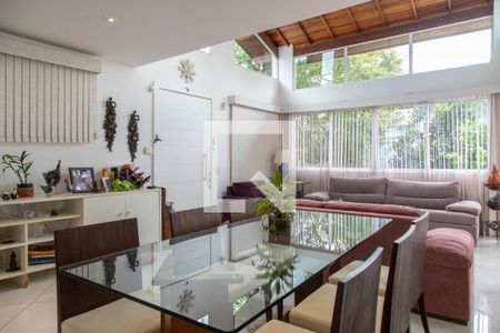 Sala de casa de condomínio à venda com 4 quartos, 240m² em Vargem Grande, Rio de Janeiro