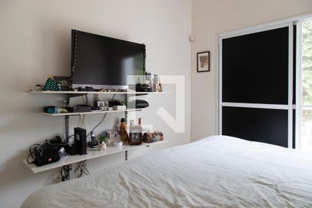 Casa de condomínio à venda com 240m², 4 quartos e 2 vagas Casa de condomínio à venda com 240m², 4 quartos e 2 vagasSuíte 4