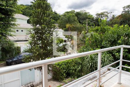 Casa de condomínio à venda com 240m², 4 quartos e 2 vagas Casa de condomínio à venda com 240m², 4 quartos e 2 vagasVaranda da suíte 4