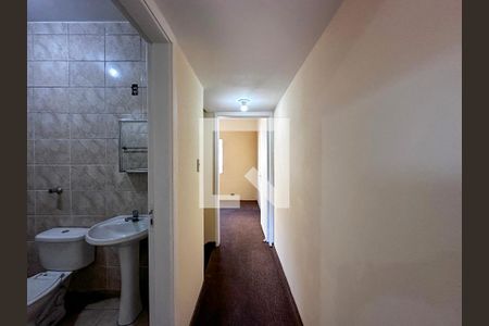 Corredor Quartos de casa para alugar com 2 quartos, 70m² em Campo Belo, São Paulo