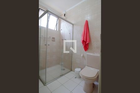 Casa à venda com 400m², 5 quartos e 2 vagas Casa à venda com 400m², 5 quartos e 2 vagasBanheiro da Suíte 2