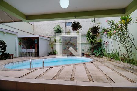 Casa à venda com 400m², 5 quartos e 2 vagas Casa à venda com 400m², 5 quartos e 2 vagasPiscina