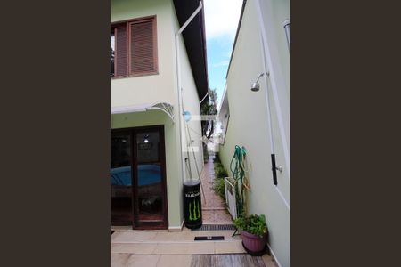 Casa à venda com 400m², 5 quartos e 2 vagas Casa à venda com 400m², 5 quartos e 2 vagasCorredor Externo