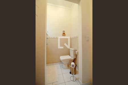 Casa à venda com 400m², 5 quartos e 2 vagas Casa à venda com 400m², 5 quartos e 2 vagasLavabo