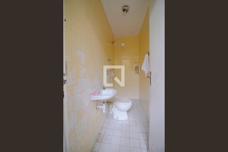 Casa à venda com 400m², 5 quartos e 2 vagas Casa à venda com 400m², 5 quartos e 2 vagasBanheiro de serviço