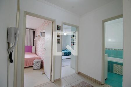 Casa à venda com 400m², 5 quartos e 2 vagas Casa à venda com 400m², 5 quartos e 2 vagasHall dos Quartos