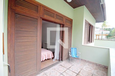 Casa à venda com 400m², 5 quartos e 2 vagas Casa à venda com 400m², 5 quartos e 2 vagasVaranda da Suíte 2