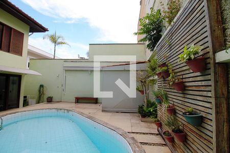 Casa à venda com 400m², 5 quartos e 2 vagas Casa à venda com 400m², 5 quartos e 2 vagasPiscina
