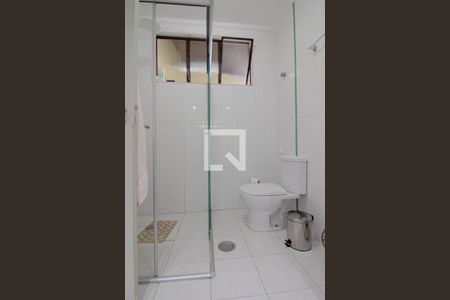 Casa à venda com 400m², 5 quartos e 2 vagas Casa à venda com 400m², 5 quartos e 2 vagasBanheiro da Suíte 1