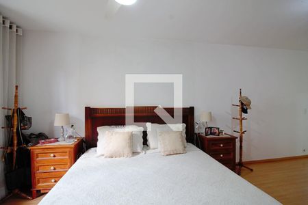 Casa à venda com 400m², 5 quartos e 2 vagas Casa à venda com 400m², 5 quartos e 2 vagasSuíte 1