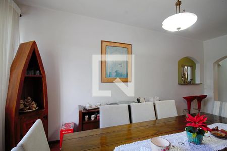 Casa à venda com 400m², 5 quartos e 2 vagas Casa à venda com 400m², 5 quartos e 2 vagasSala de Jantar