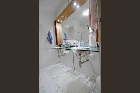 Casa à venda com 400m², 5 quartos e 2 vagas Casa à venda com 400m², 5 quartos e 2 vagasBanheiro da Suíte 1