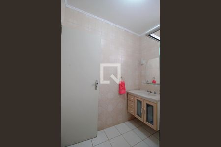 Casa à venda com 400m², 5 quartos e 2 vagas Casa à venda com 400m², 5 quartos e 2 vagasBanheiro da Suíte 2