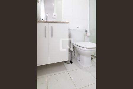 Apartamento à venda com 165m², 3 quartos e 2 vagas Apartamento à venda com 165m², 3 quartos e 2 vagasBanheiro da suíte 1