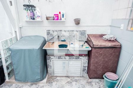 Casa à venda com 176m², 4 quartos e 2 vagas Casa à venda com 176m², 4 quartos e 2 vagasÁrea de Serviço