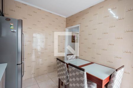 Casa à venda com 176m², 4 quartos e 2 vagas Casa à venda com 176m², 4 quartos e 2 vagasCozinha