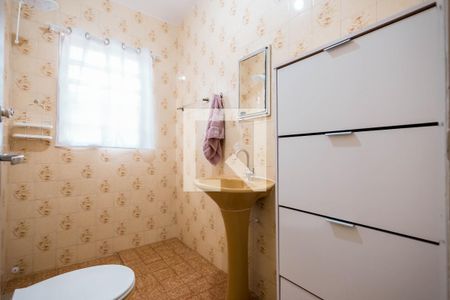 Casa à venda com 176m², 4 quartos e 2 vagas Casa à venda com 176m², 4 quartos e 2 vagasbanheiro 2 casa 2