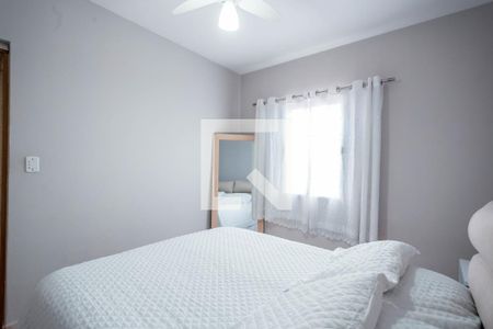 Casa à venda com 176m², 4 quartos e 2 vagas Casa à venda com 176m², 4 quartos e 2 vagasquarto 2