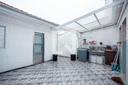 Casa à venda com 176m², 4 quartos e 2 vagas Casa à venda com 176m², 4 quartos e 2 vagasQuintal