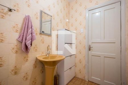 Casa à venda com 176m², 4 quartos e 2 vagas Casa à venda com 176m², 4 quartos e 2 vagasbanheiro 2 casa 2