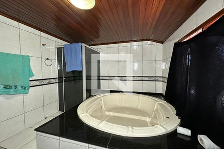 Casa à venda com 400m², 3 quartos e 2 vagasBanheiro 