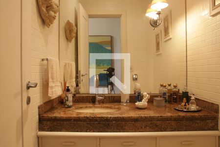 Apartamento para alugar com 290m², 4 quartos e 3 vagasLavabo