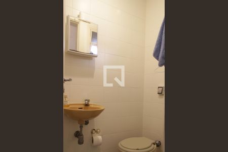 Apartamento para alugar com 290m², 4 quartos e 3 vagasBanheiro de serviço