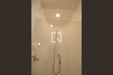 Apartamento para alugar com 290m², 4 quartos e 3 vagasBanheiro 2 detalhe