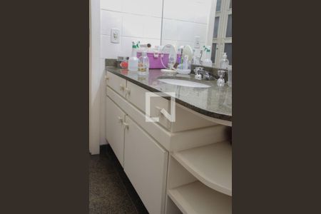 Apartamento para alugar com 290m², 4 quartos e 3 vagasBanheiro da Suíte