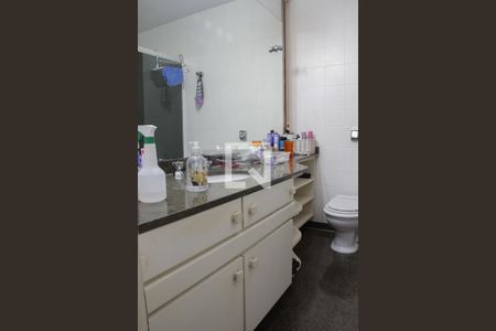 Apartamento para alugar com 290m², 4 quartos e 3 vagasBanheiro da Suíte