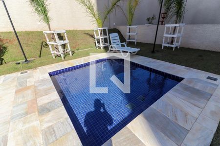 Apartamento à venda com 42m², 2 quartos e sem vagaÁrea comum - Piscina