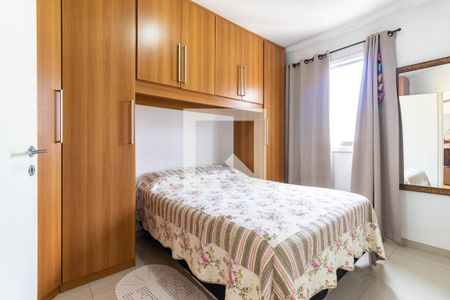 Quarto 2 de apartamento para alugar com 2 quartos, 50m² em Vila Constança, São Paulo